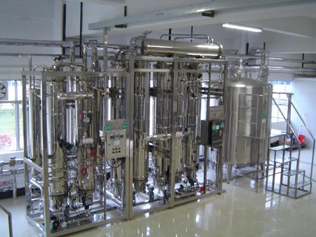 電加熱多效蒸餾水機
