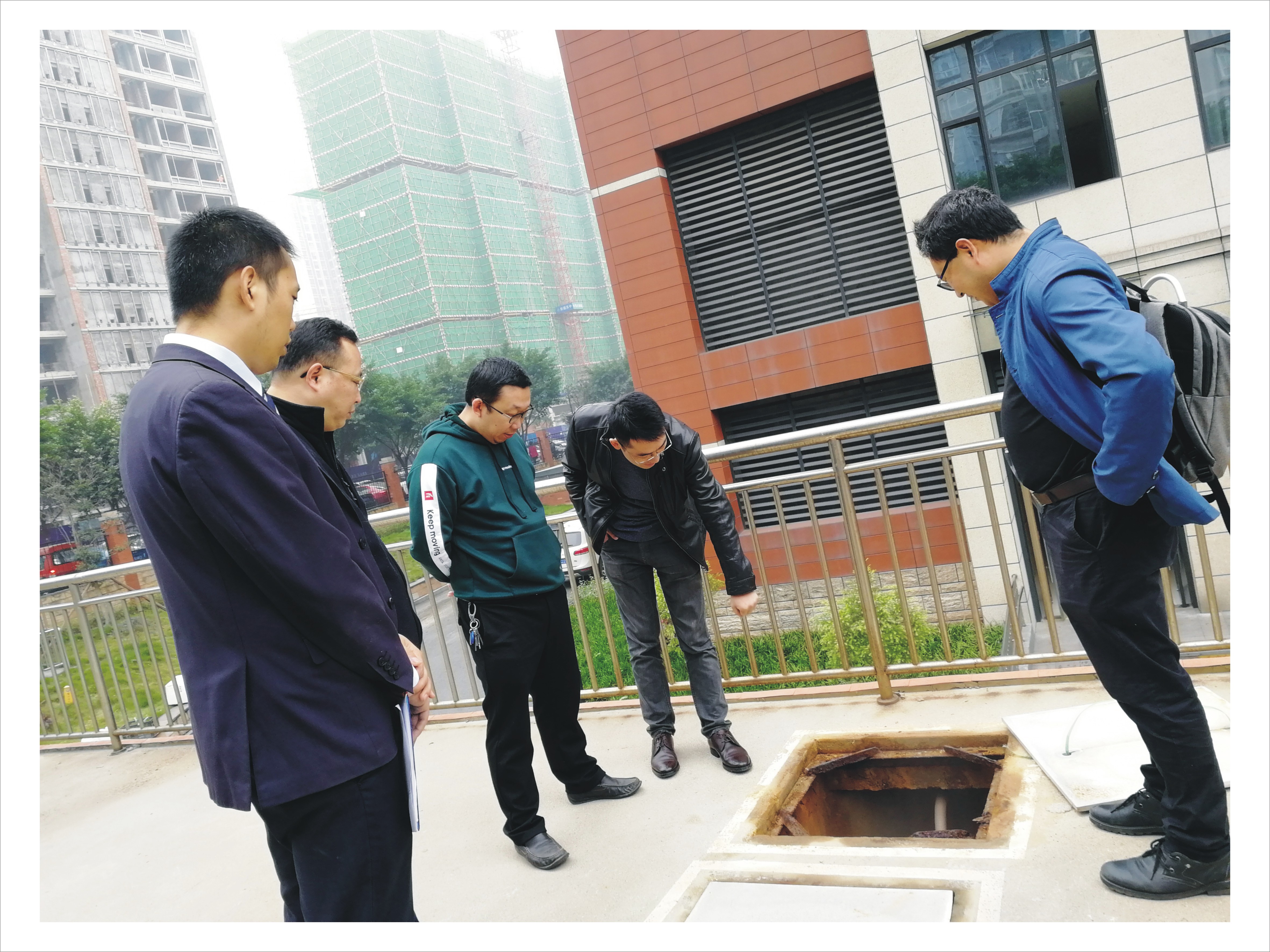 重慶市大型醫(yī)療機(jī)構(gòu)污水處理現(xiàn)狀與對(duì)策研究課題現(xiàn)場(chǎng)調(diào)研